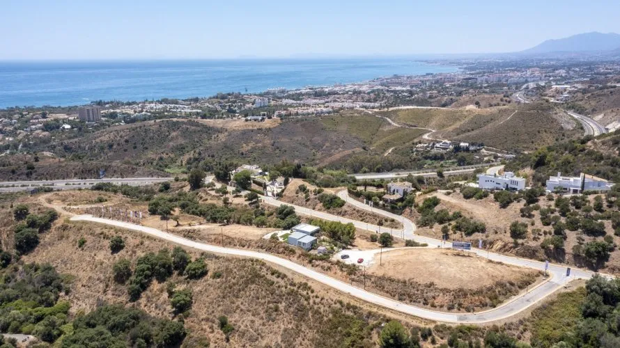 Apartamento de 3 dormitorios en Marbella, Spain No. 110 № 3