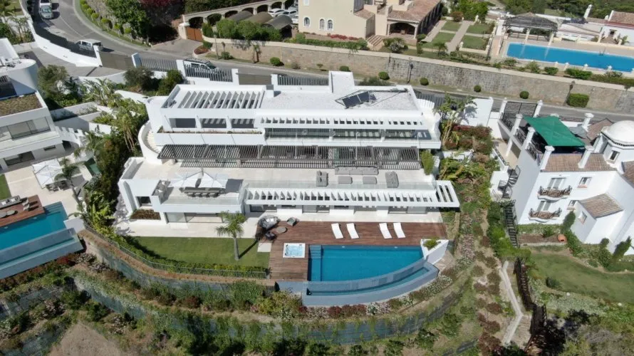 Villa de 5 dormitorios en Benahavís, Spain No. 153 № 12