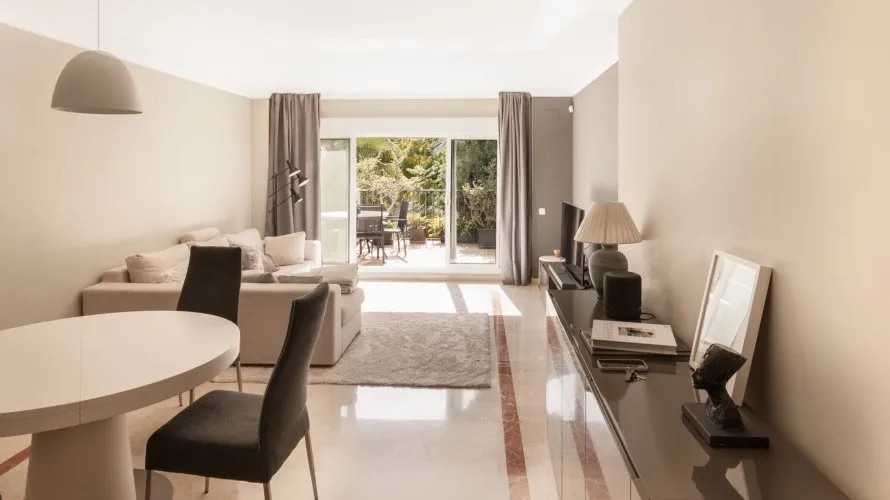 Apartamento de 3 dormitorios en Marbella, Spain No. 275 № 4