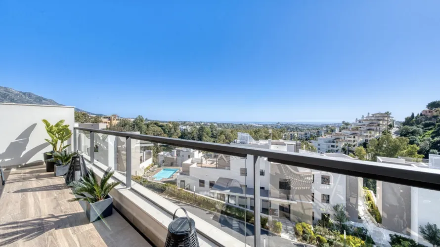 Apartamento de 2 dormitorios en Marbella, Spain No. 412 № 8