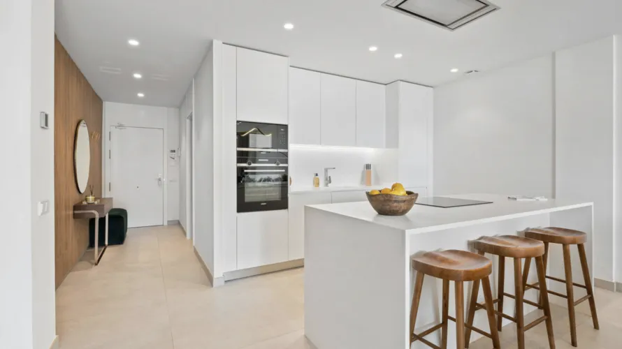 Apartamento de 3 dormitorios en Marbella, Spain No. 408 № 18