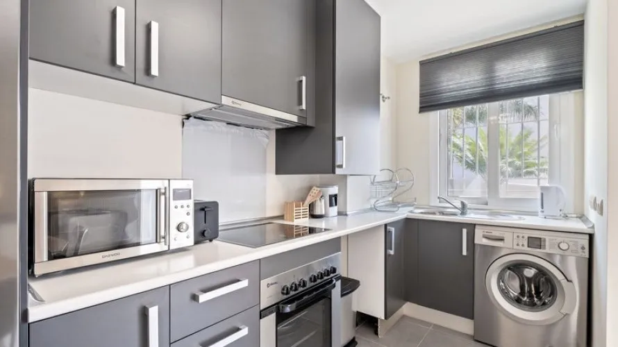 Apartamento de 2 dormitorios en Estepona, Spain No. 416 № 28