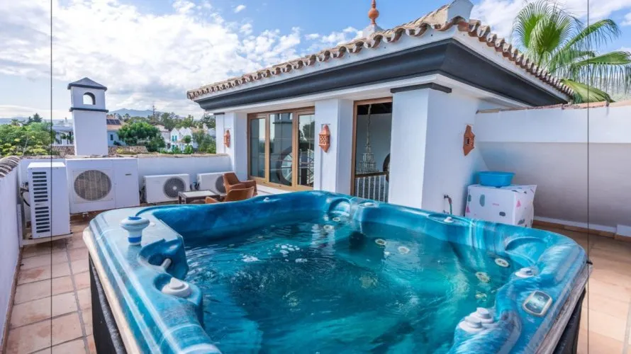 Villa de 5 dormitorios en Marbella, Spain No. 190 № 5