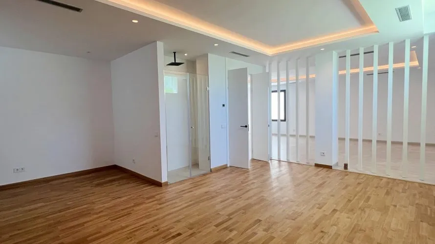 Villa de 4 dormitorios en Marbella, Spain No. 142 № 19