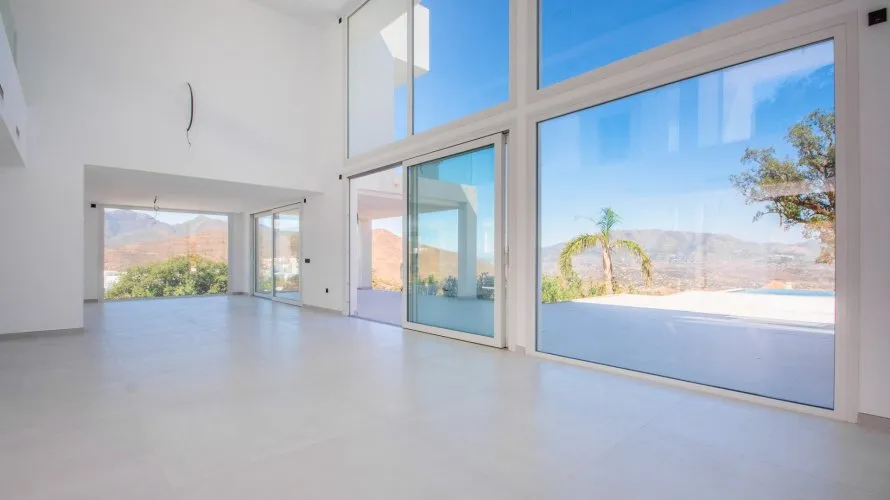 Villa de 4 dormitorios en Marbella, Spain No. 245 № 14