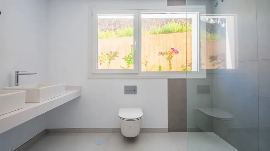 Villa de 4 dormitorios en Marbella, Spain No. 245 № 1