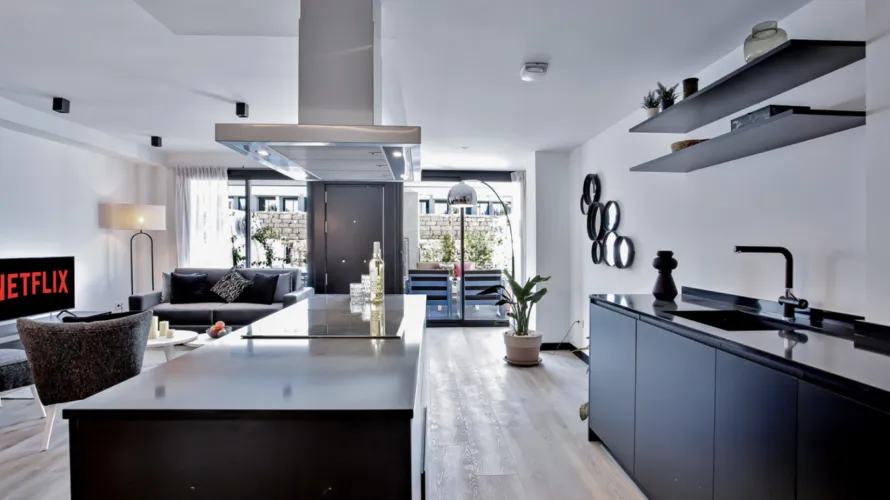 Apartamento de 4 dormitorios en Mijas Costa, Spain No. 361