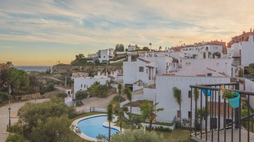 Apartamento de 2 dormitorios en Benahavís, Spain No. 319 № 8