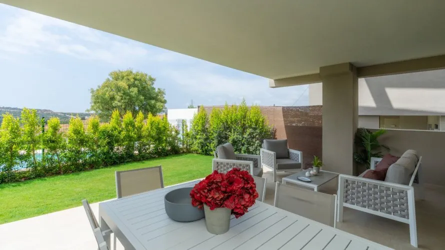 Apartamento de 2 dormitorios en Estepona, Spain No. 301 № 4