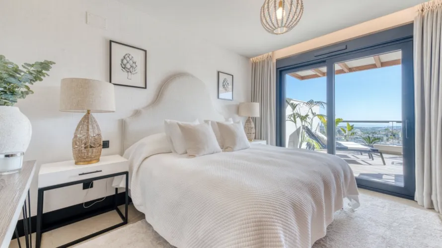 Apartamento de 2 dormitorios en Marbella, Spain No. 412 № 17