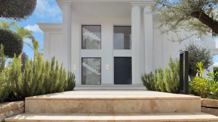 Villa de 6 dormitorios en Marbella, Spain No. 317 № 21