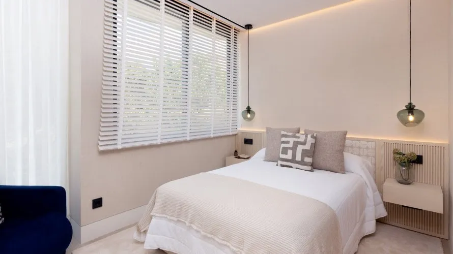 Apartamento de 2 dormitorios en Estepona, Spain No. 356 № 2