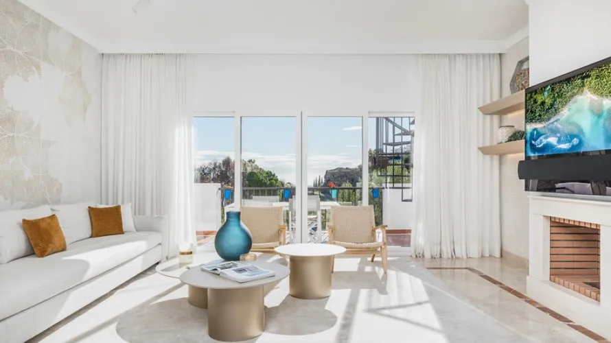 Apartamento de 2 dormitorios en Benahavís, Spain No. 319 № 12