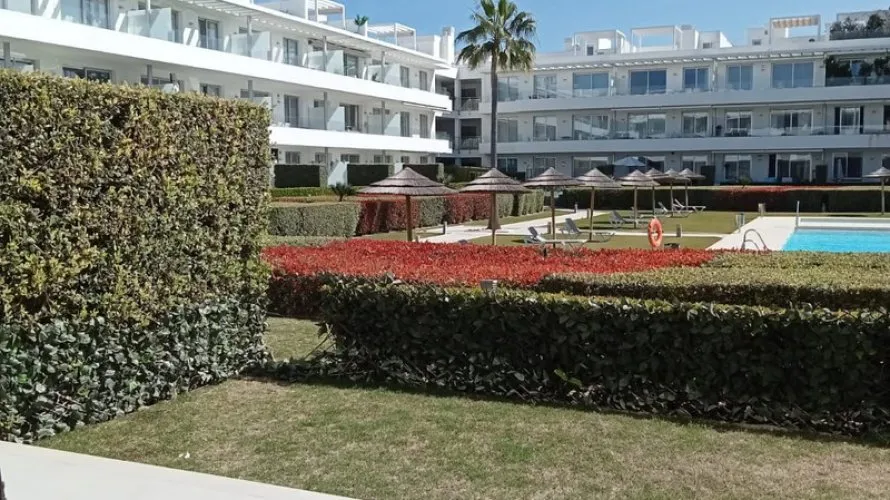 Apartamento de 2 dormitorios en Estepona, Spain No. 417 № 10