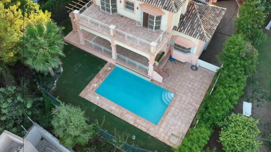 Villa de 4 dormitorios en Marbella, Spain No. 191 № 6