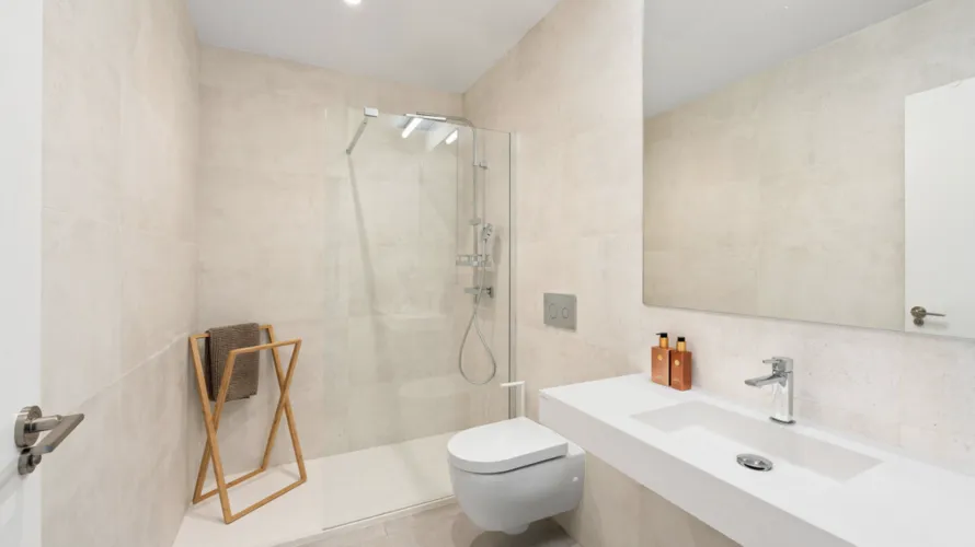 Apartamento de 3 dormitorios en Marbella, Spain No. 408 № 7