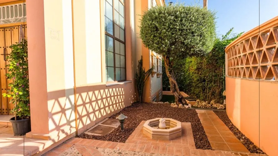 Villa de 4 dormitorios en Marbella, Spain No. 191 № 4