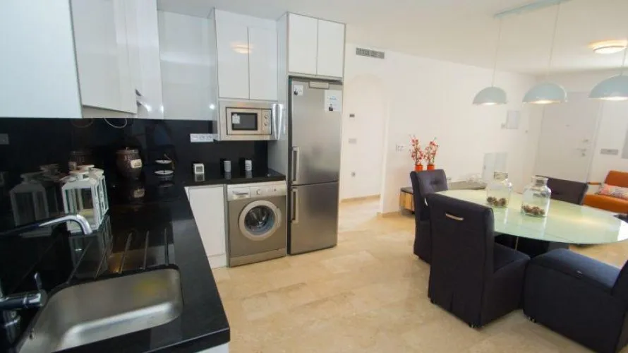 Apartamento de 2 dormitorios en Campoamor, España No. 663