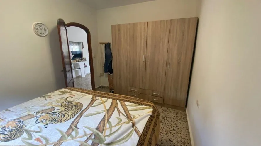 Сasa de 3 dormitorios en Algímia d'Alfara, Spain No. 685 № 1