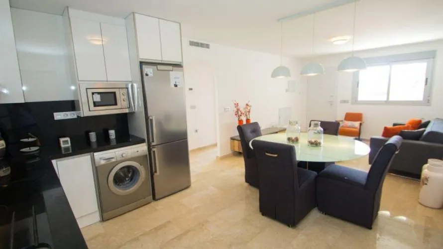 Apartamento de 2 dormitorios en Campoamor, España No. 663 № 18