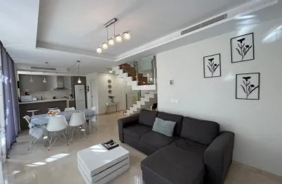 Apartamento de 3 dormitorios en Villajoyosa, España No. 781