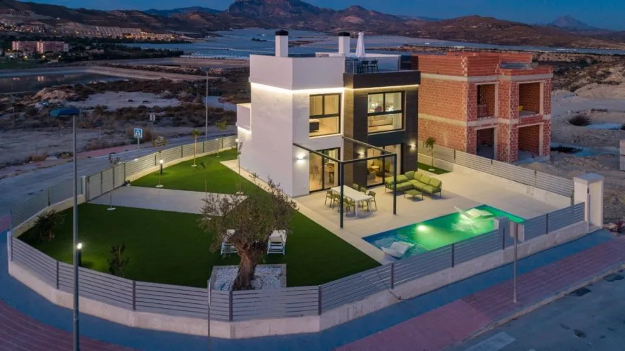 Apartamento de 3 dormitorios en Mutxamel, España No. 775 № 2