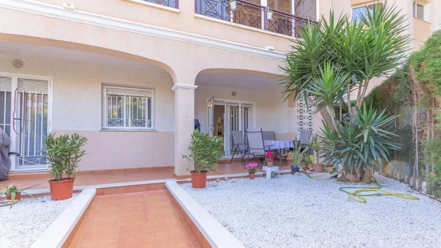 Apartamento de 1 dormitorio en Alicante, Spain No. 1322