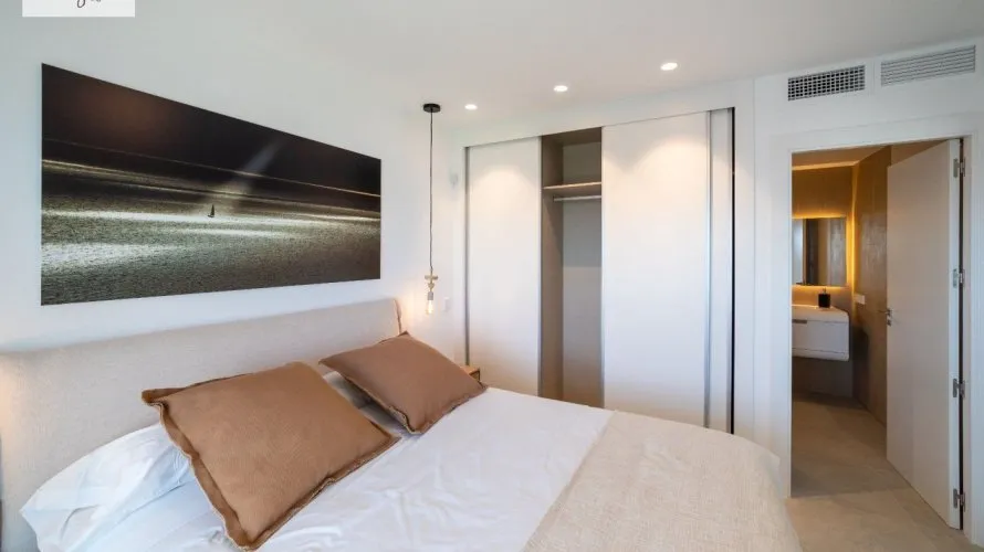 Apartamento de 3 dormitorios en Gran Alacant, España No. 771