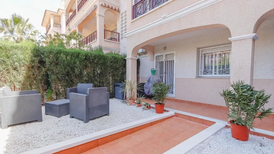 Apartamento de 1 dormitorio en Alicante, Spain No. 1322 № 1