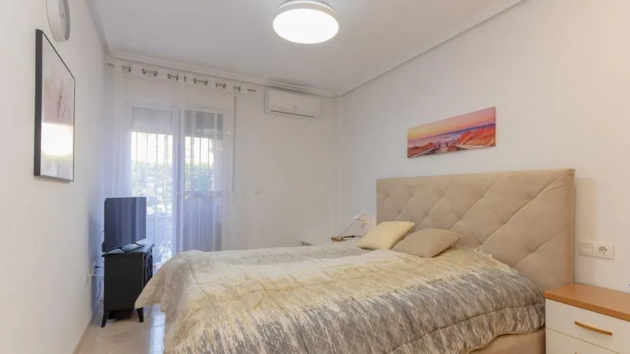 Apartamento de 1 dormitorio en Alicante, Spain No. 1322 № 12