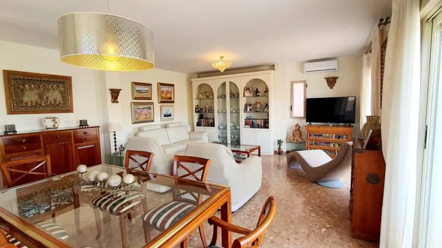 Apartamento de 4 dormitorios en L'Alfàs del Pi, España No. 1261 № 4