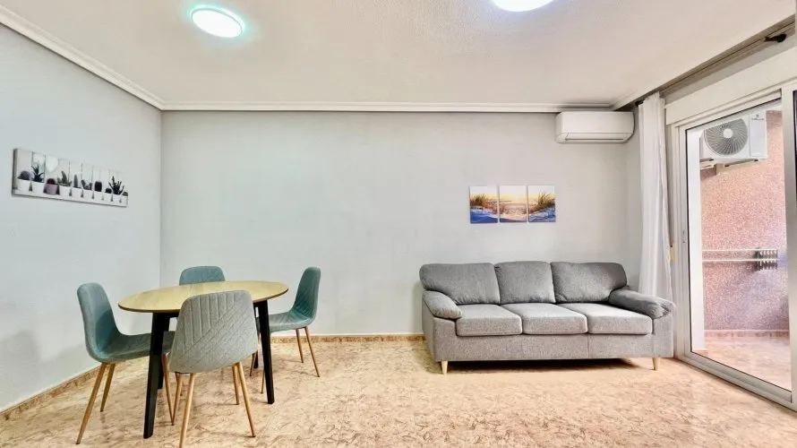 Apartamento de 2 dormitorios en Torrevieja, Spain No. 1347 № 9