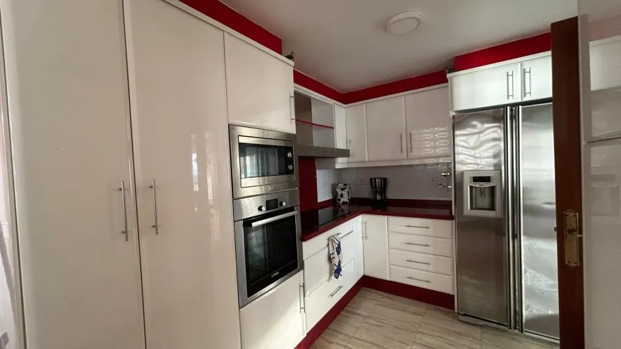 Apartamento de 2 dormitorios en Benidorm, España No. 1032 № 22
