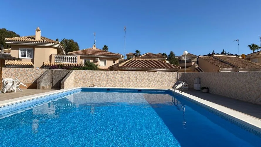 Сasa de 3 dormitorios en Alicante, España No. 1247 № 23
