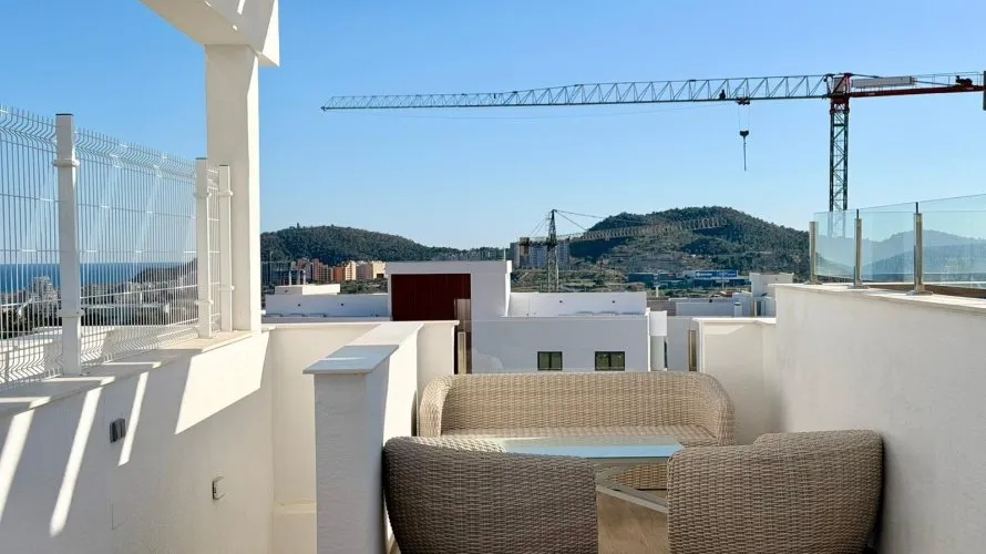 Bungalow de 2 dormitorios en Finestrat, España No. 1249 № 6