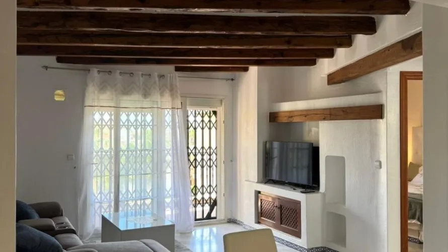 Apartamento de 2 dormitorios en Torrevieja, España No. 1246 № 11