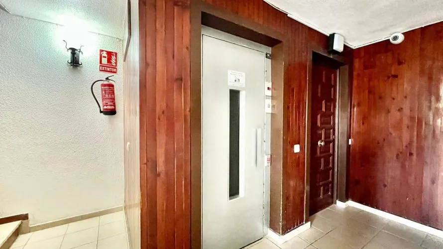Apartamento de 3 dormitorios en Torrevieja, España No. 1245 № 2