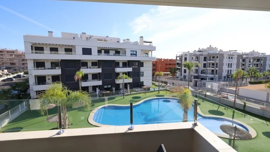 Apartamento de 2 dormitorios en Alicante, España No. 1180 № 16