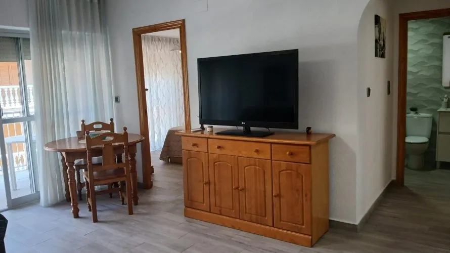 Apartamento de 1 dormitorio en Guardamar del Segura, España No. 1354 № 1