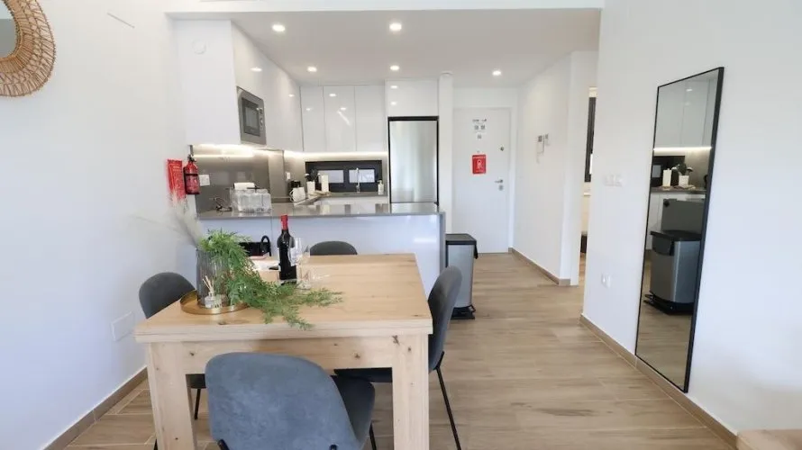 Apartamento de 2 dormitorios en Alicante, España No. 1180 № 4