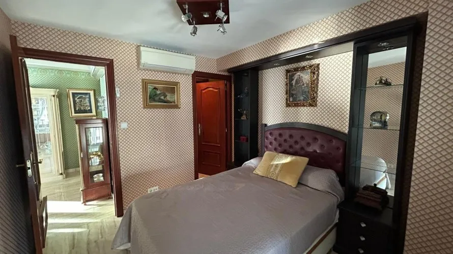Apartamento de 2 dormitorios en Benidorm, España No. 1032 № 19