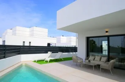Villa de 3 dormitorios en Dolores, Spain No. 585