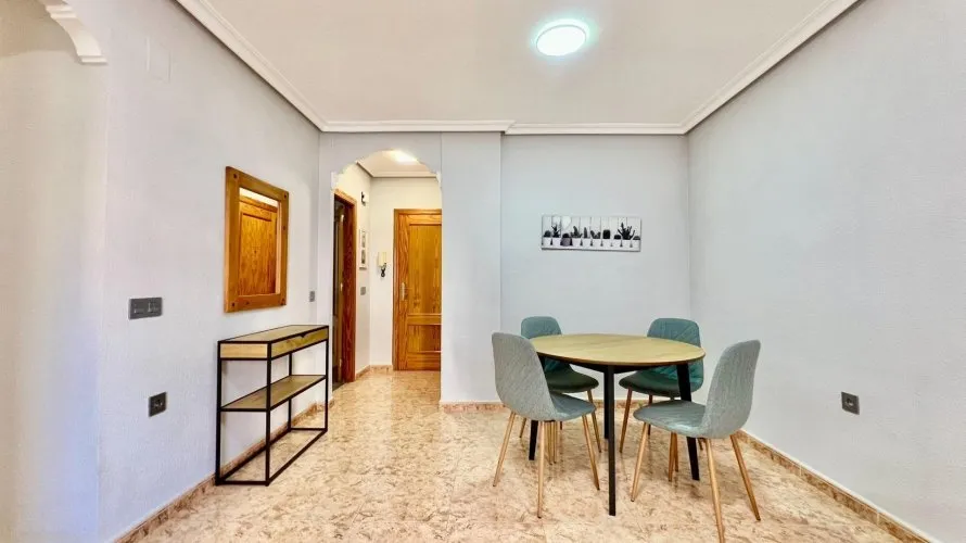 Apartamento de 2 dormitorios en Torrevieja, Spain No. 1347 № 20