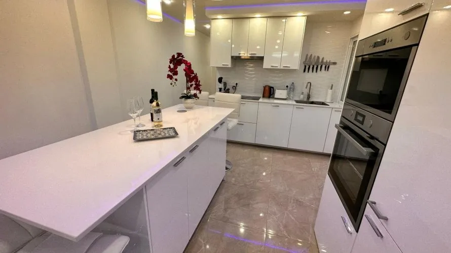 Apartamento de 3 dormitorios en Torrevieja, España No. 835 № 25