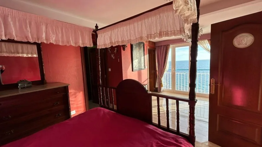 Apartamento de 2 dormitorios en Benidorm, España No. 1032 № 11