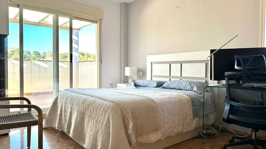 Apartamento de 4 dormitorios en L'Alfàs del Pi, España No. 1261 № 17