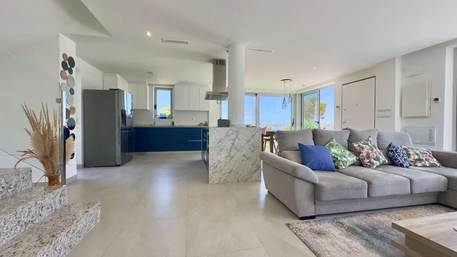 Villa de 3 dormitorios en Finestrat, España No. 968 № 13