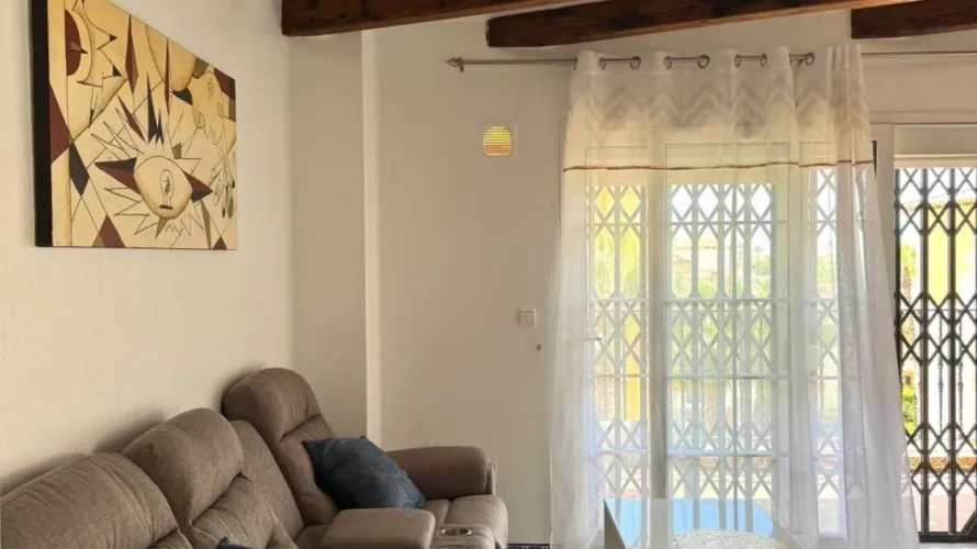 Apartamento de 2 dormitorios en Torrevieja, España No. 1246 № 1