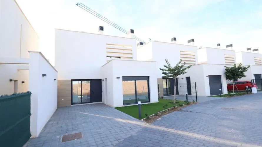 Apartamento de 3 dormitorios en Los Alcázares, España No. 1034 № 20