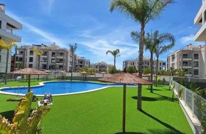 Apartamento de 2 dormitorios en Villamartin, España No. 950